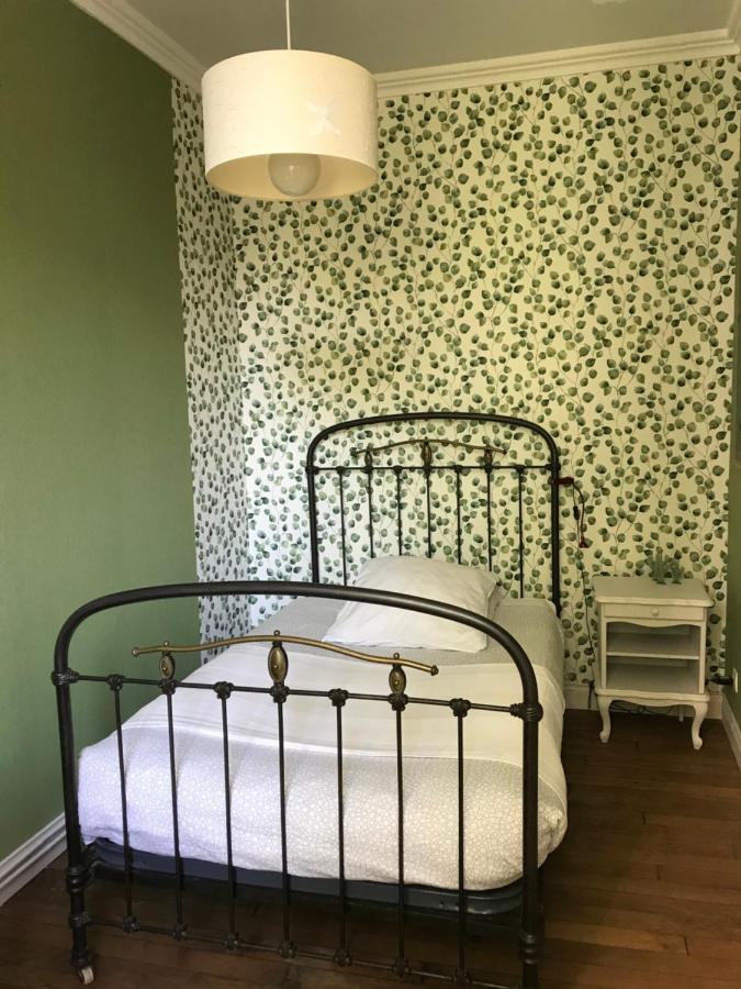 Un Jardin Dans La Ville Bed & Breakfast Châlons-en-Champagne Exterior foto