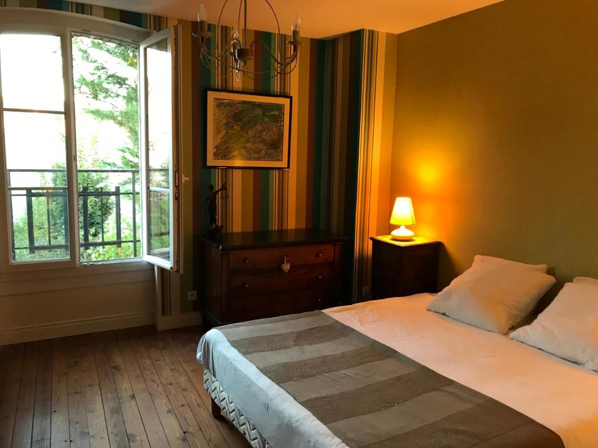 Un Jardin Dans La Ville Bed & Breakfast Châlons-en-Champagne Exterior foto